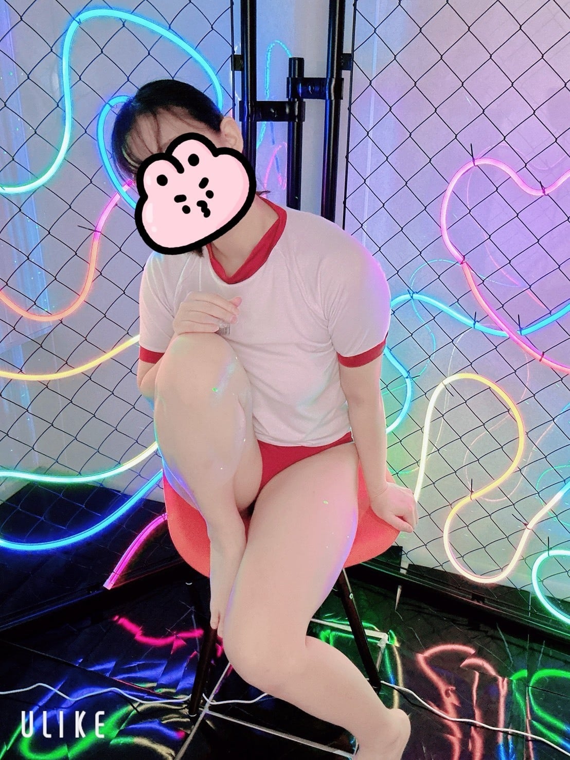 みろ